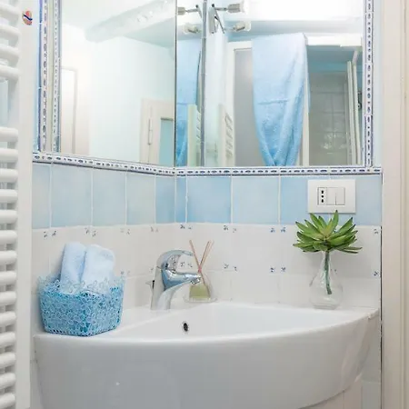J's Borgo San Jacopo * فلورنس