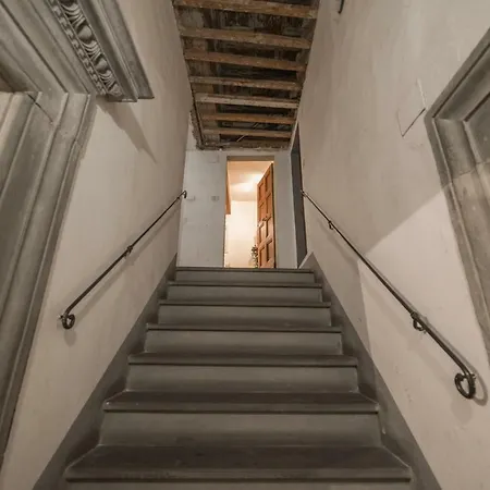 J's Borgo San Jacopo شقة